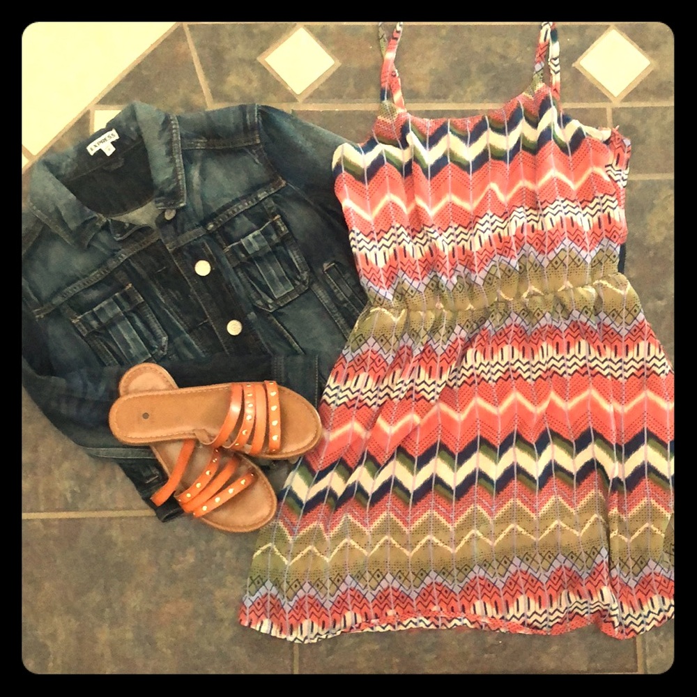 Great summer flowy dress.